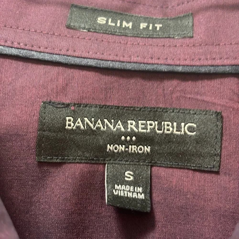 Banana Republic- S Slim Fit - Cranberry - Dress Shirt - Picture 3 of 3